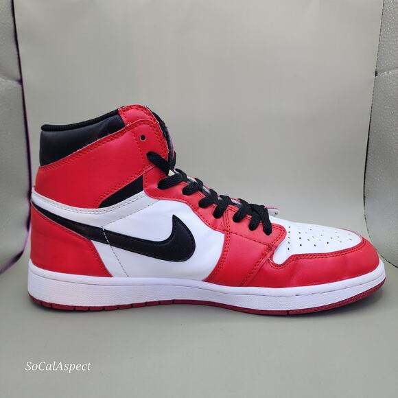 Jordan 1 Retro OG High Top Chicago 2015 555088-101 VG SIZE 12 Men Nike - Picture 6 of 8